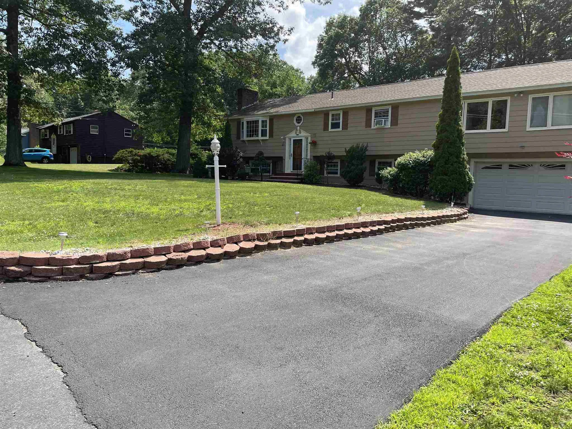 33 Brady Avenue Derry NH 03038