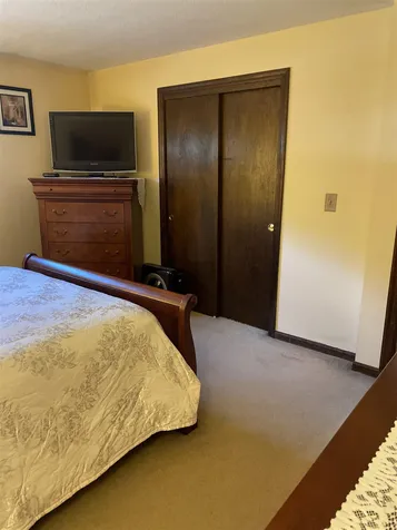 33 Brady Avenue Derry NH 03038