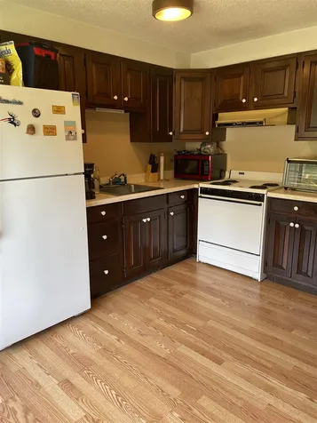 33 Brady Avenue Derry NH 03038