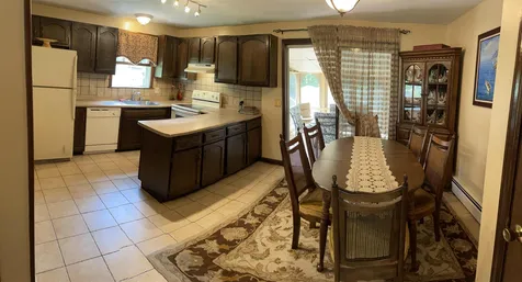 33 Brady Avenue Derry NH 03038