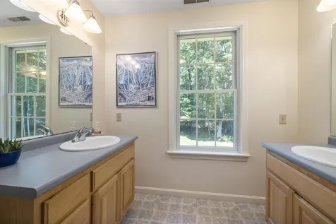 3 Fox Hill Road Durham NH 03824
