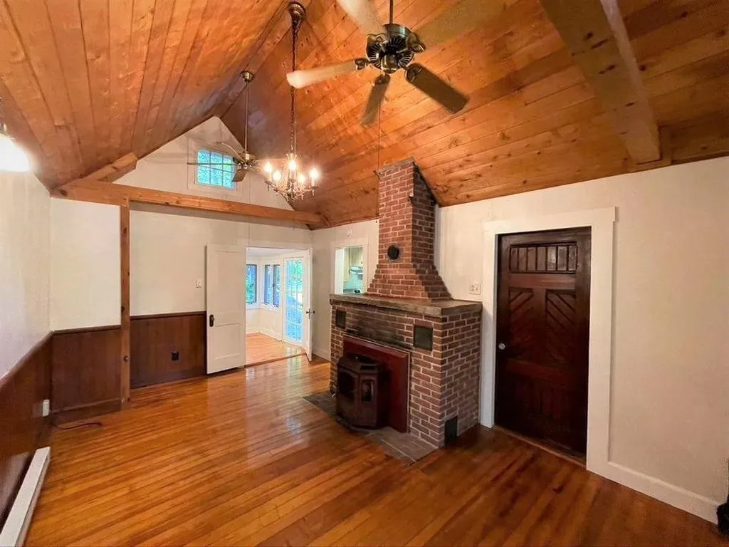 7 Pochelon Street Sunapee NH 03751