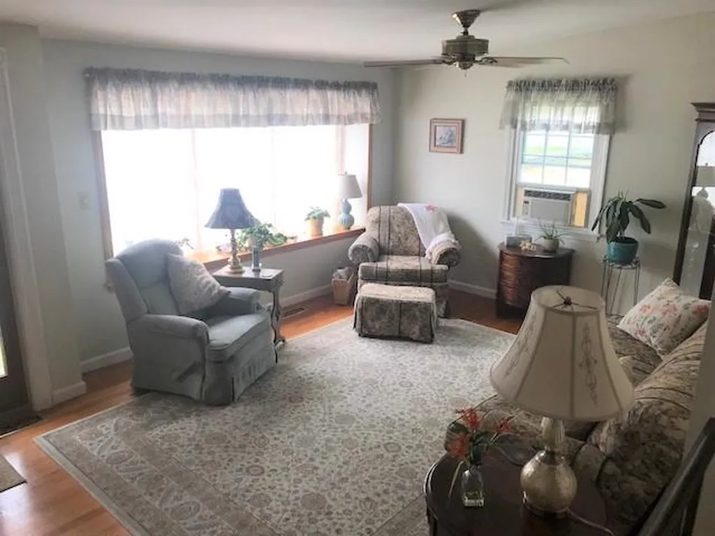 476 Ocean Road Portsmouth NH 03801