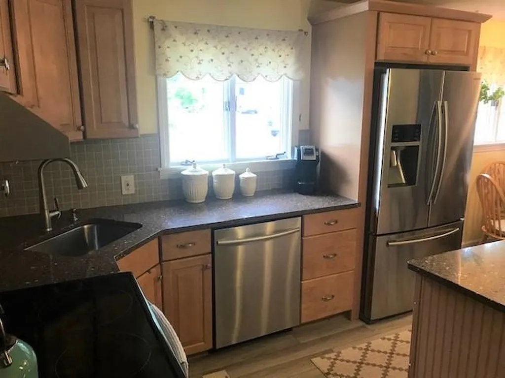 476 Ocean Road Portsmouth NH 03801