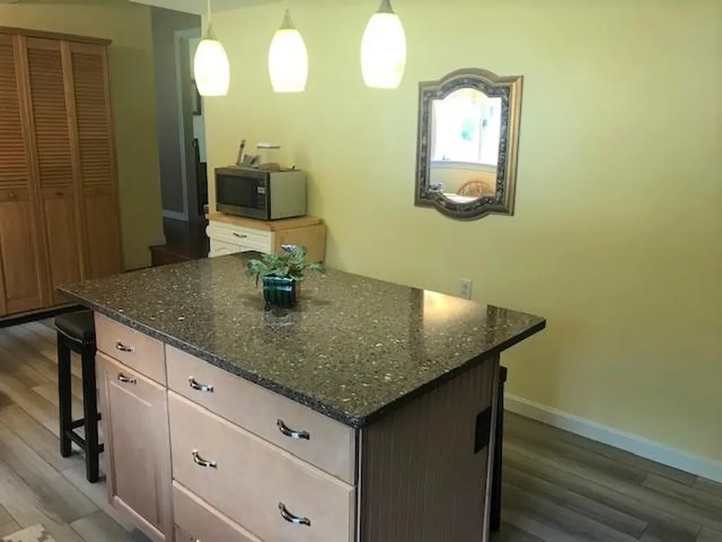 476 Ocean Road Portsmouth NH 03801