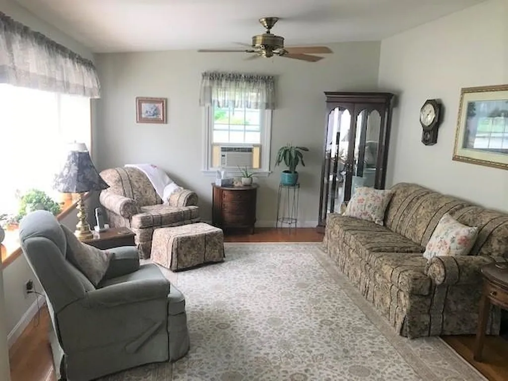 476 Ocean Road Portsmouth NH 03801