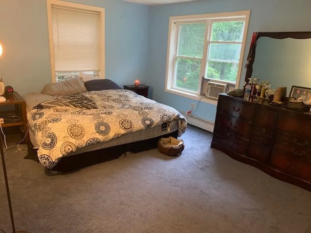 6 Bobolink Lane Hillsborough NH 03244