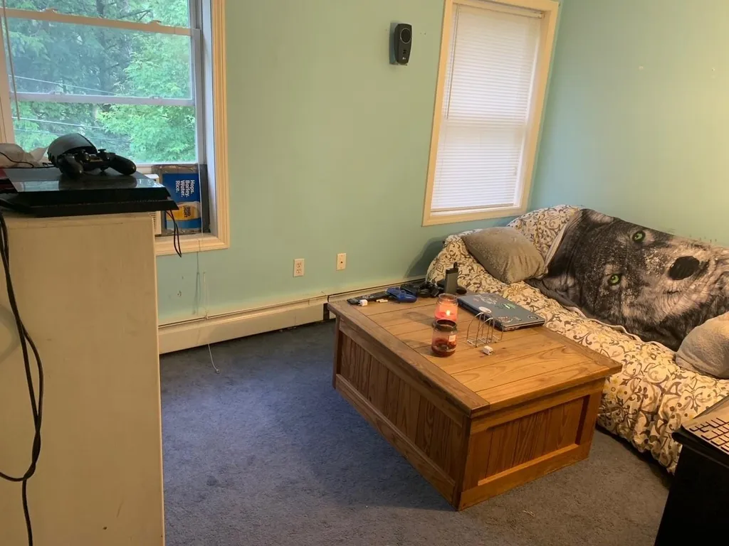 6 Bobolink Lane Hillsborough NH 03244