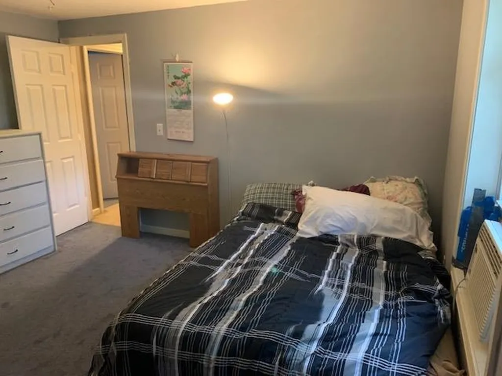 6 Bobolink Lane Hillsborough NH 03244