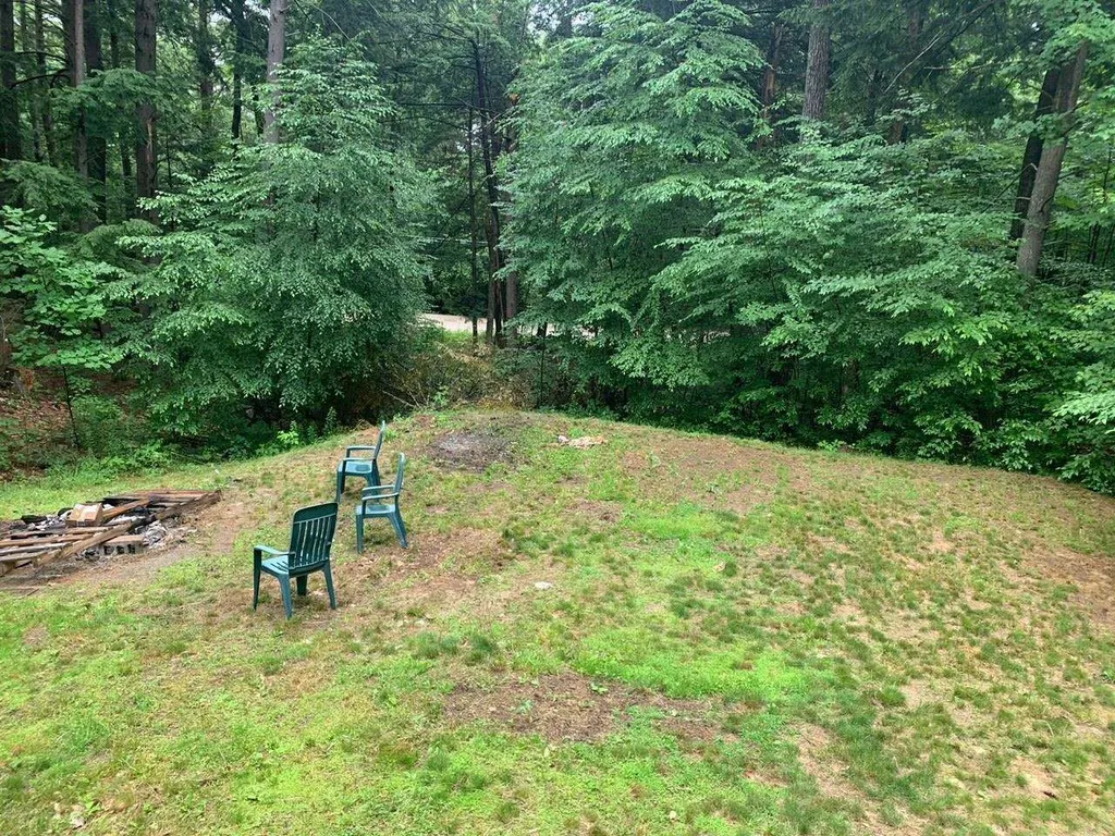 6 Bobolink Lane Hillsborough NH 03244