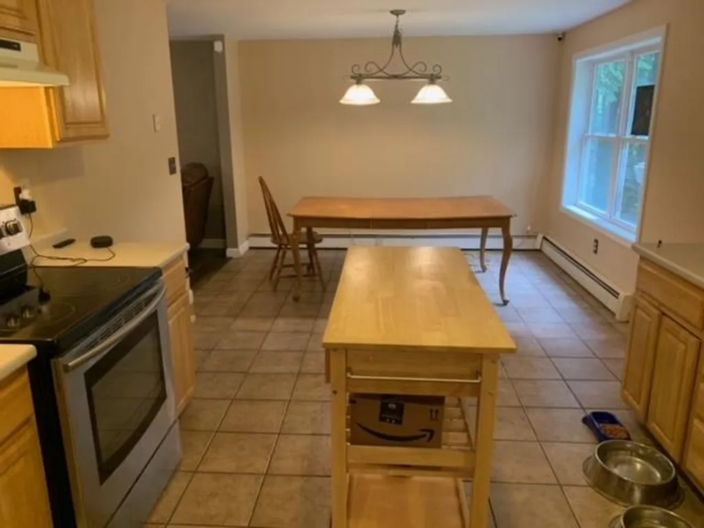 6 Bobolink Lane Hillsborough NH 03244