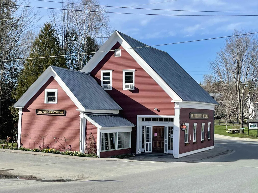 14 Breezy Avenue Greensboro VT 05841