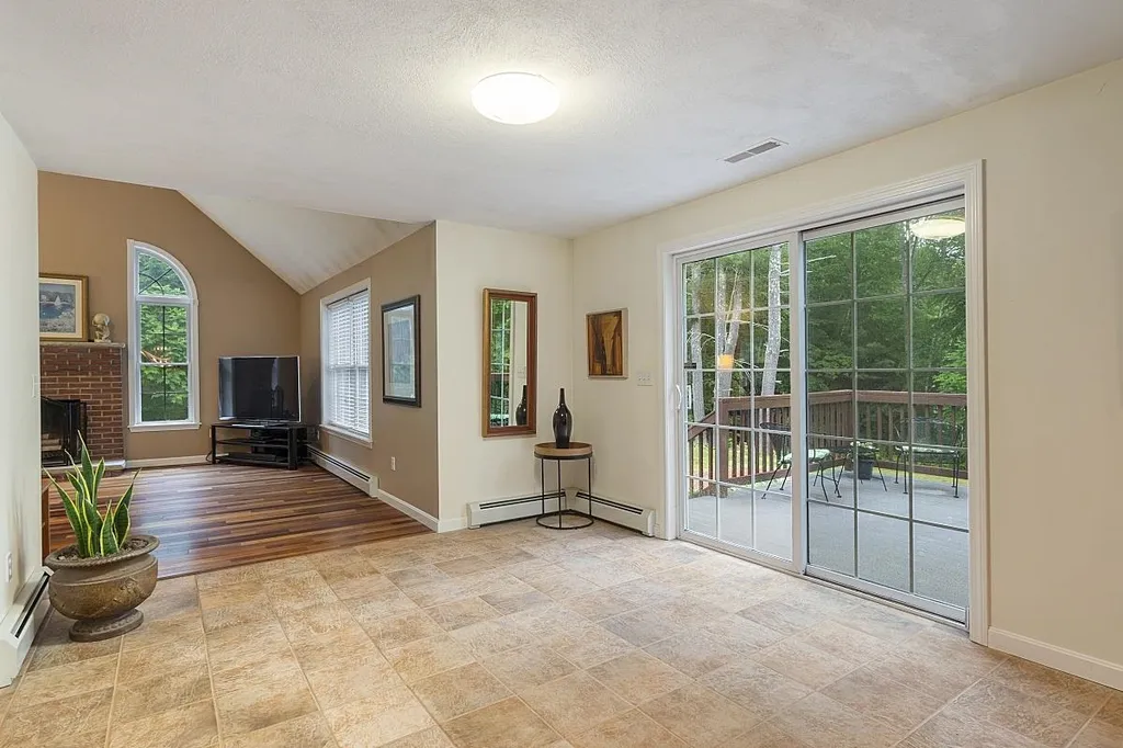 189 Odell Road Sandown NH 03873