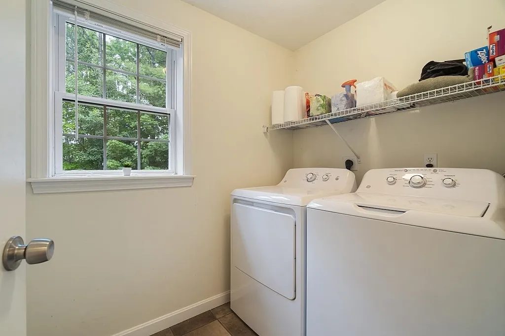 189 Odell Road Sandown NH 03873