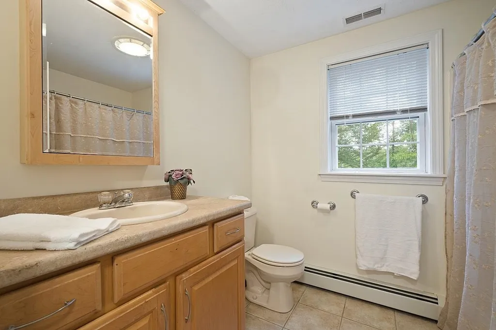 189 Odell Road Sandown NH 03873