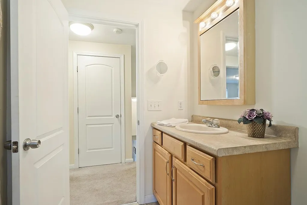 189 Odell Road Sandown NH 03873