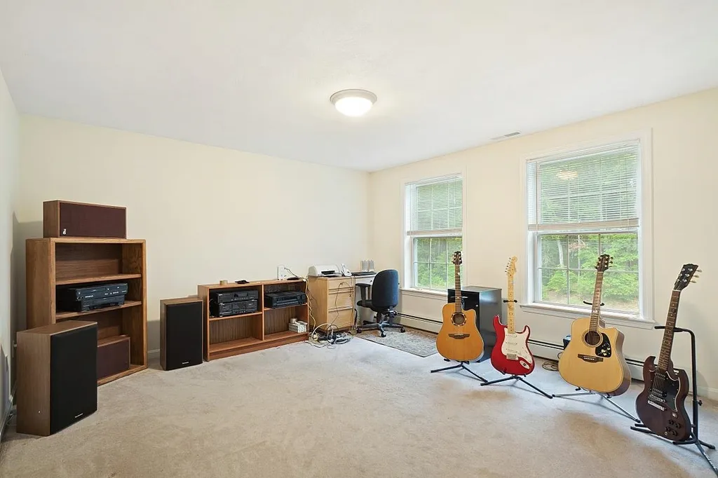 189 Odell Road Sandown NH 03873