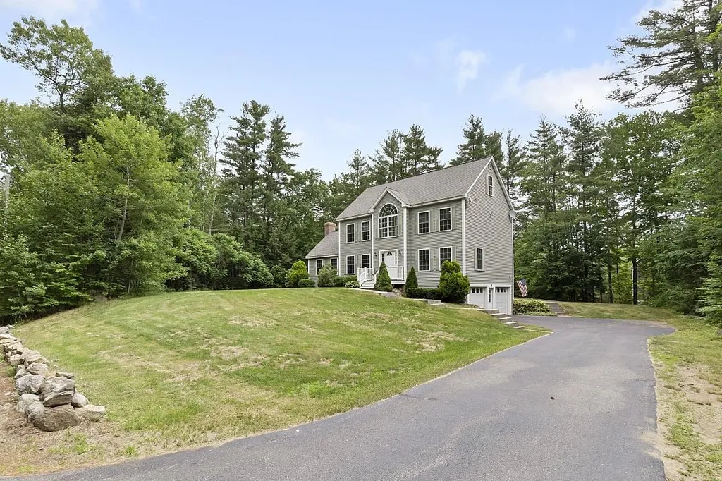 189 Odell Road Sandown NH 03873