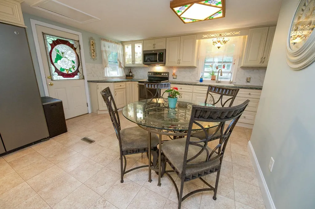 40 North Shore Road Sandown NH 03873