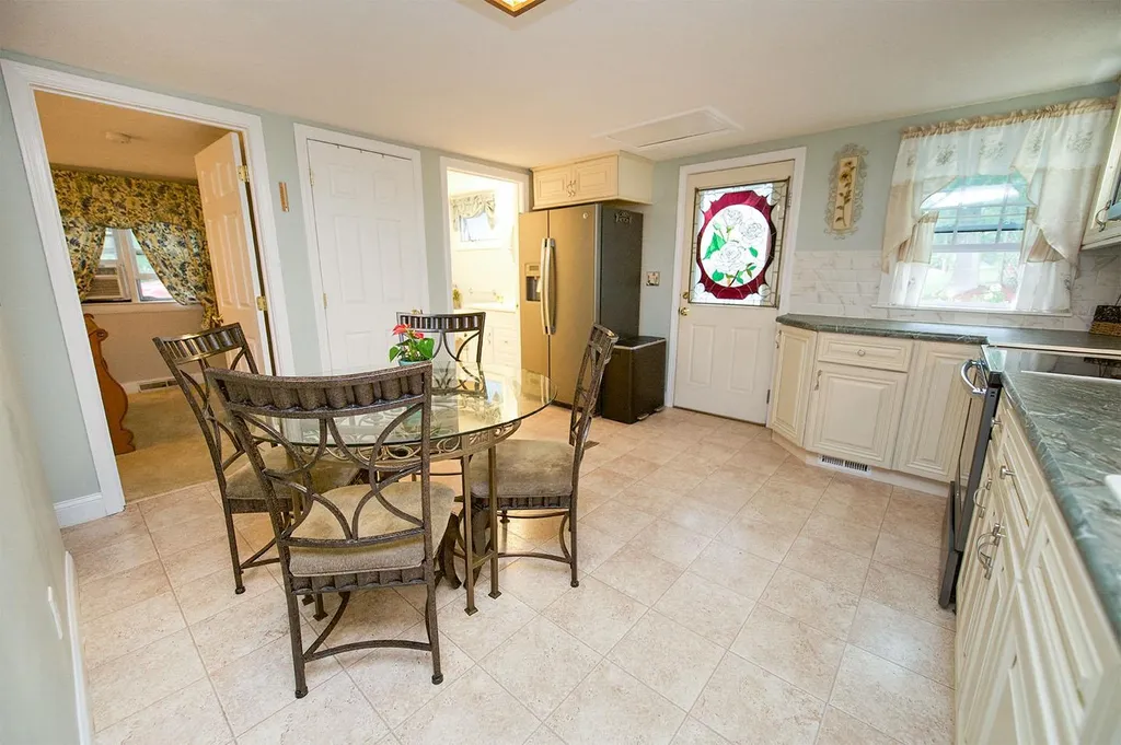 40 North Shore Road Sandown NH 03873