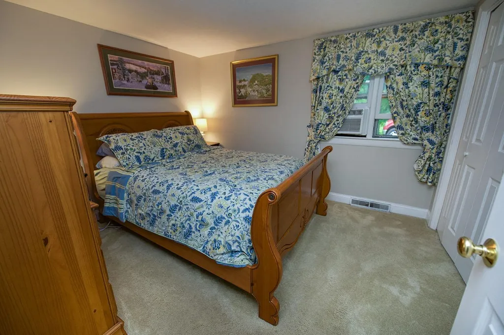 40 North Shore Road Sandown NH 03873