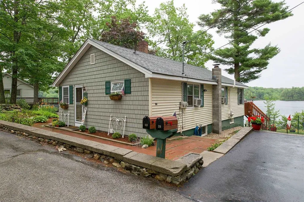 40 North Shore Road Sandown NH 03873