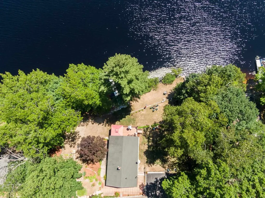 40 North Shore Road Sandown NH 03873
