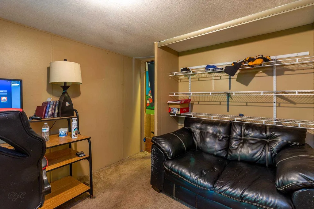 15 Yellowstone Lane Rochester NH 03867