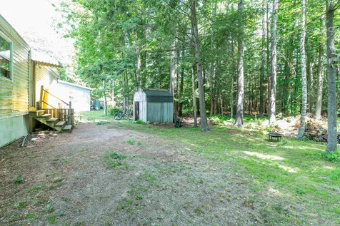 15 Yellowstone Lane Rochester NH 03867
