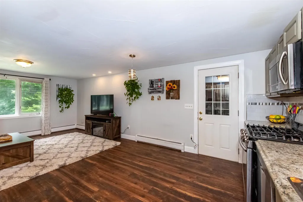 11 Woods Drive Newmarket NH 03857