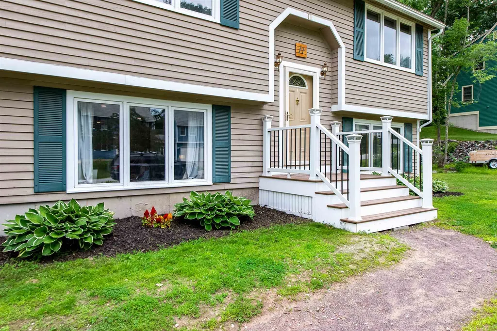 11 Woods Drive Newmarket NH 03857