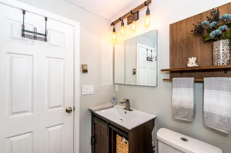 11 Woods Drive Newmarket NH 03857