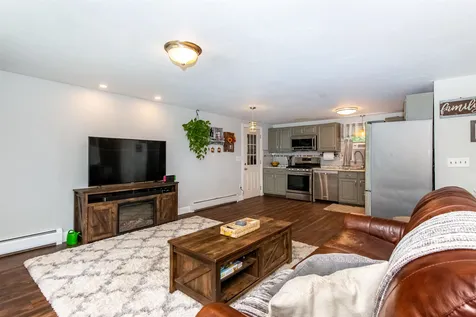 11 Woods Drive Newmarket NH 03857