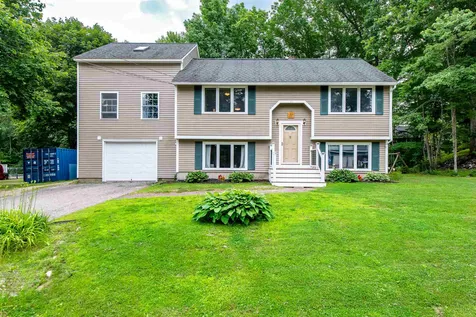 11 Woods Drive Newmarket NH 03857