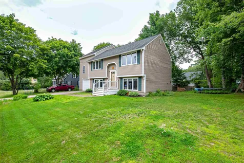 11 Woods Drive Newmarket NH 03857