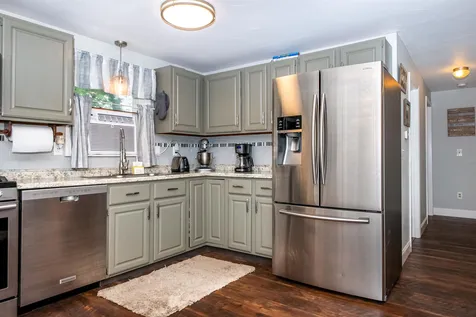 11 Woods Drive Newmarket NH 03857