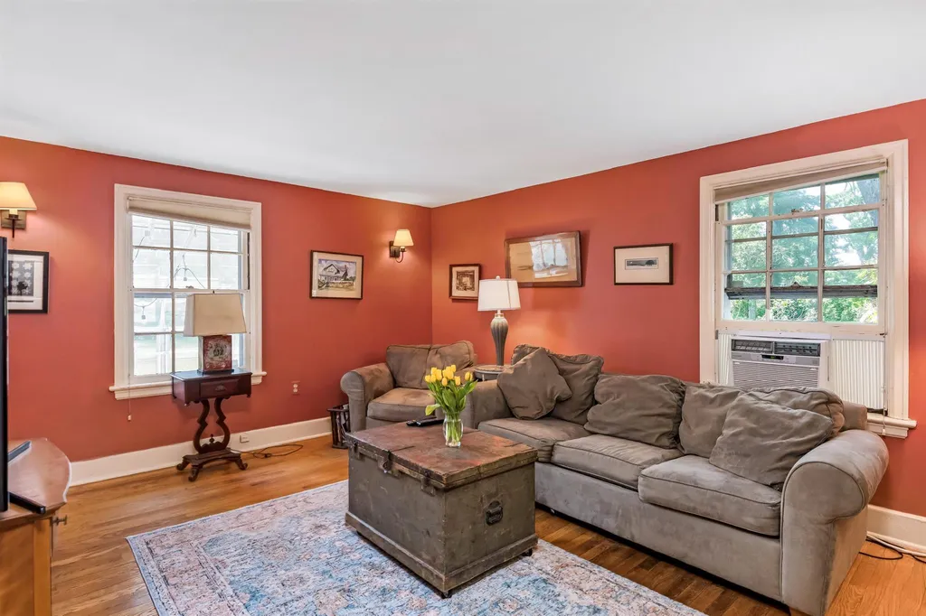 37 Colonial Square Burlington VT 05401