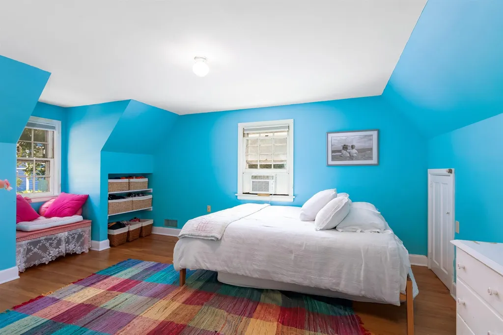 37 Colonial Square Burlington VT 05401