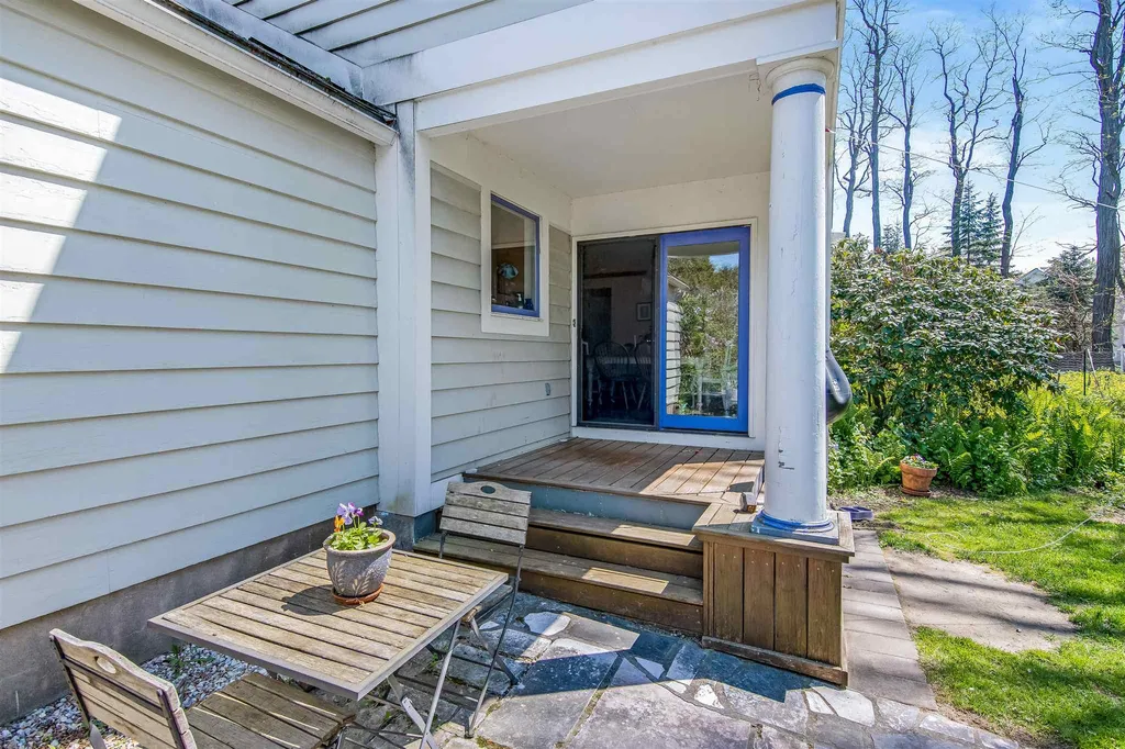 37 Colonial Square Burlington VT 05401