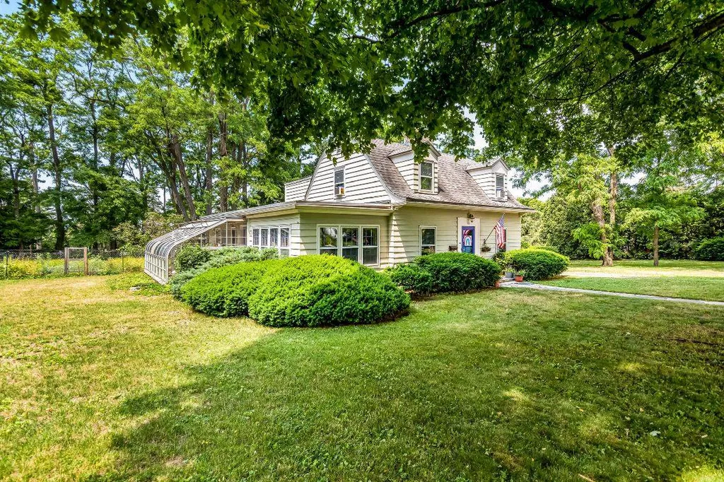 37 Colonial Square Burlington VT 05401