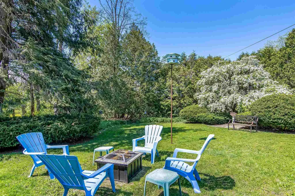 37 Colonial Square Burlington VT 05401