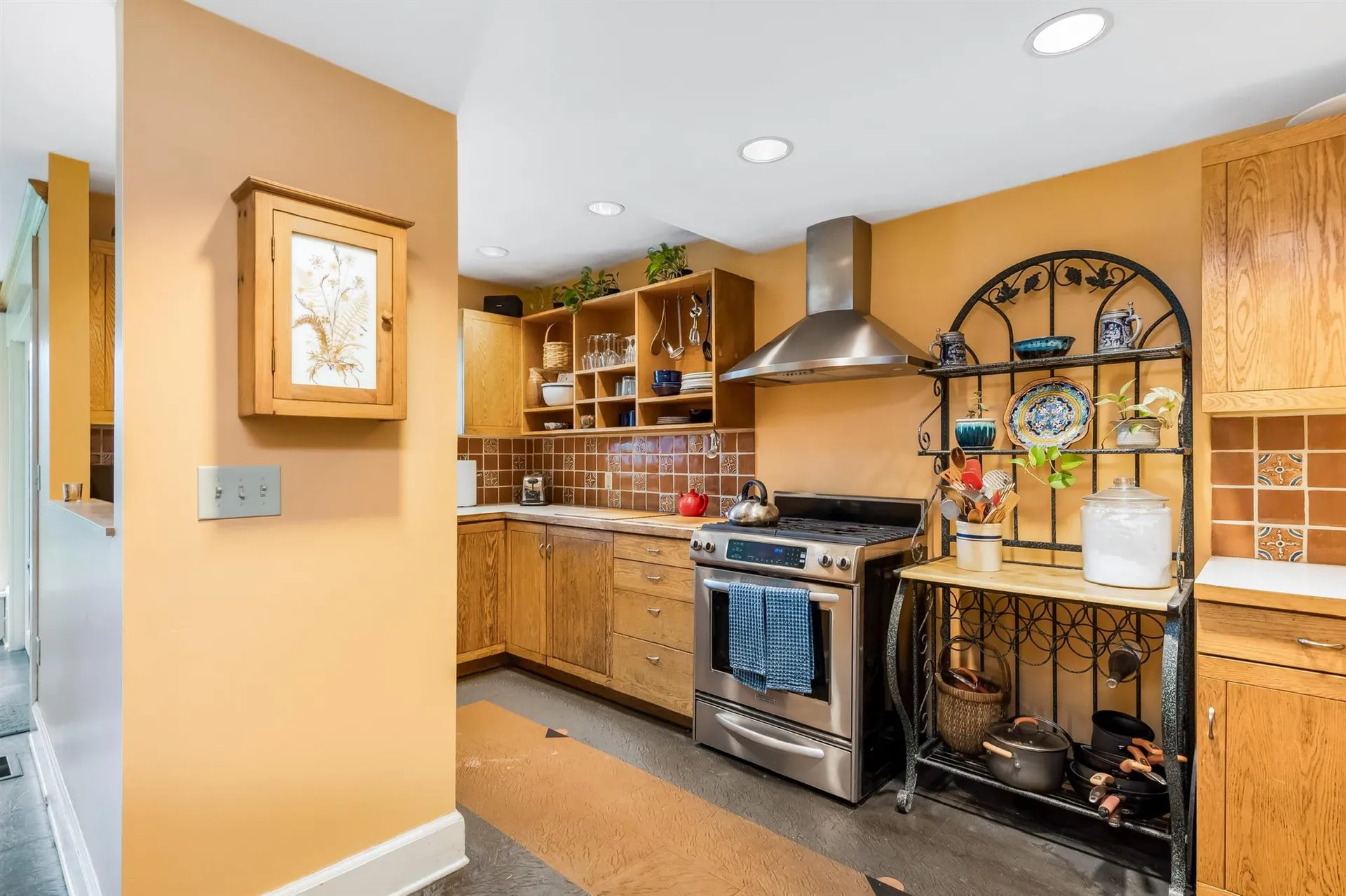 37 Colonial Square Burlington VT 05401