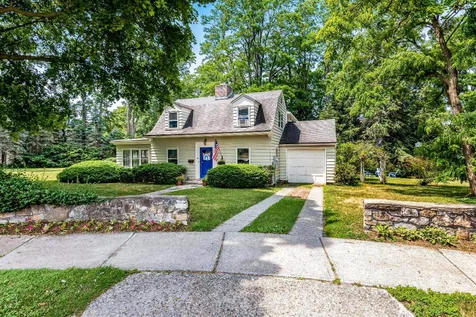 37 Colonial Square Burlington VT 05401