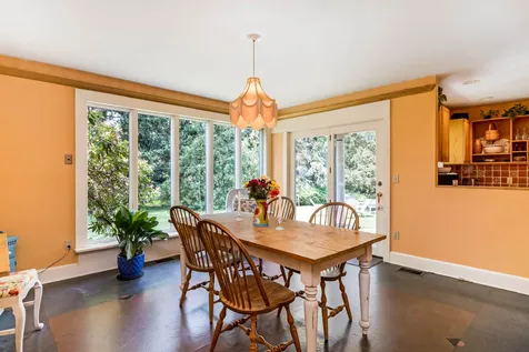 37 Colonial Square Burlington VT 05401