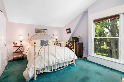 37 Colonial Square Burlington VT 05401