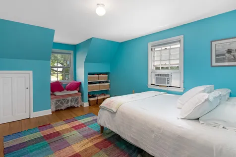 37 Colonial Square Burlington VT 05401