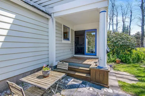 37 Colonial Square Burlington VT 05401