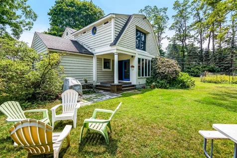 37 Colonial Square Burlington VT 05401