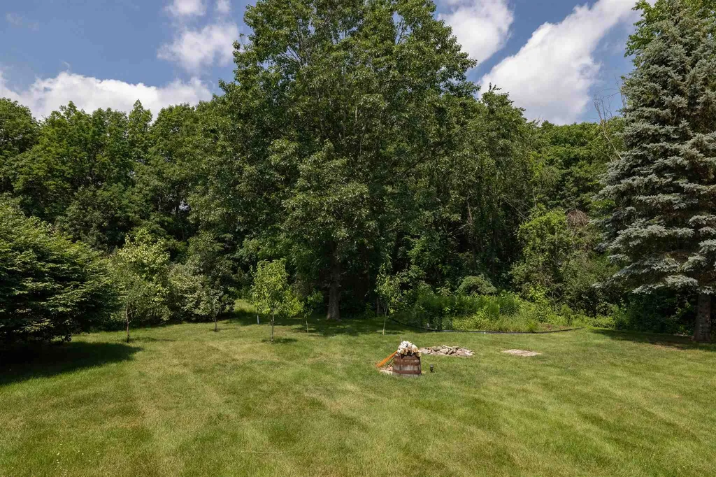 1 Country Farm Road Stratham NH 03885