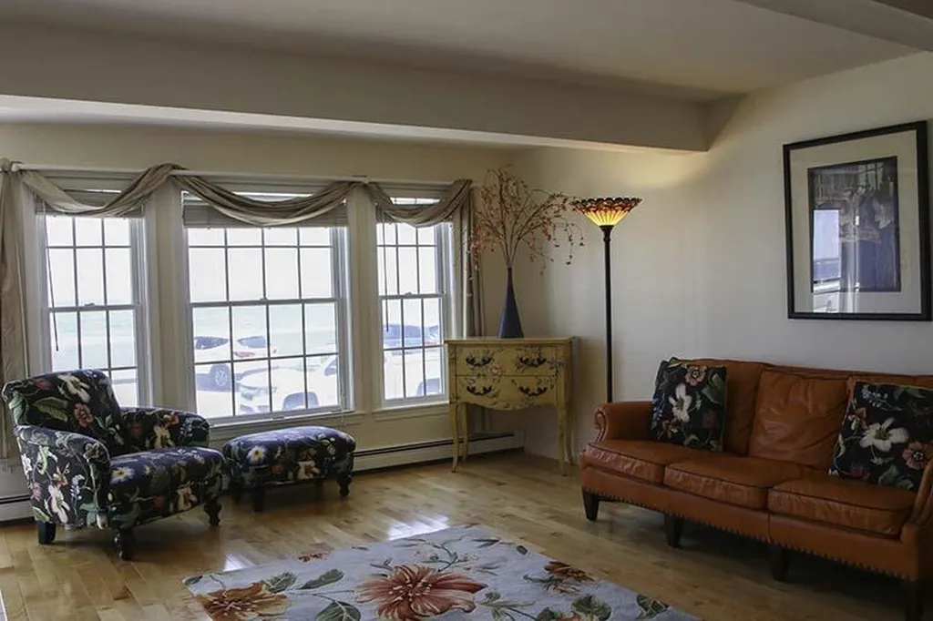 883 Ocean Boulevard Hampton NH 03842